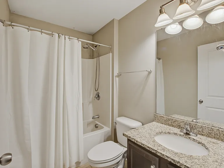 21 Oak Forest Dr #B — Photo 8