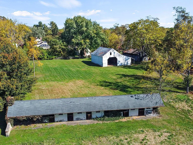 16131 Old York Rd — Photo 6