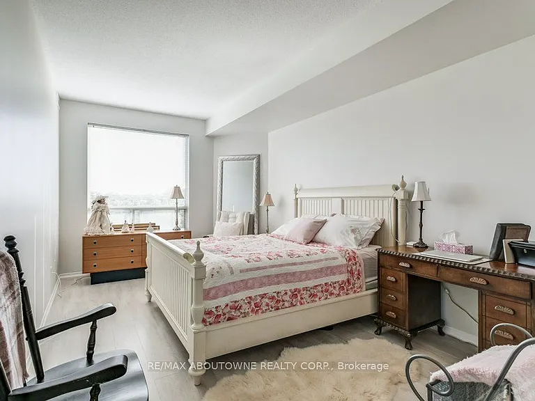 2511 Lakeshore Rd W #519 — Photo 16