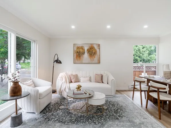 2520 Gordon Ave, Pt Coquitlam, BC V3C 2K4