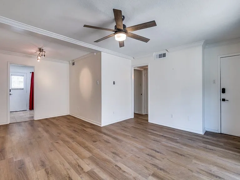 10216 Regal Oaks Dr #C — Photo 4