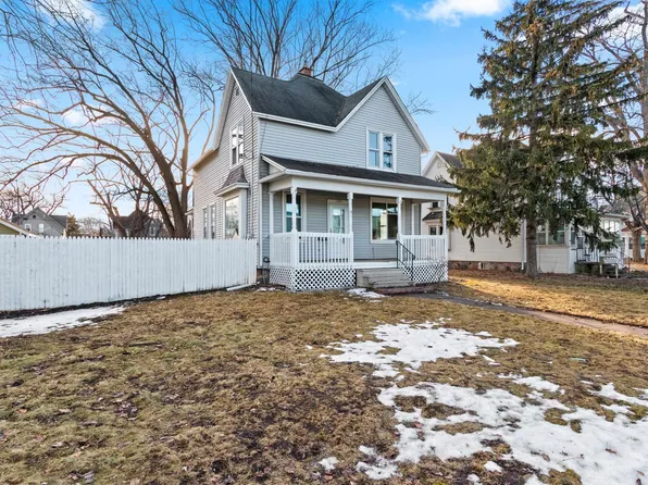 1127 W College Ave, Appleton, WI 54914