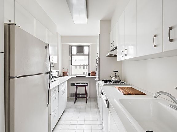 3rd image of 772 Broadway #14H