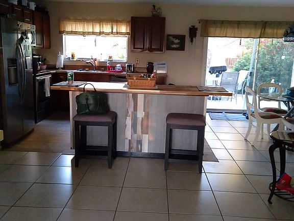 5th image of 2072 SE Parkwood Cir