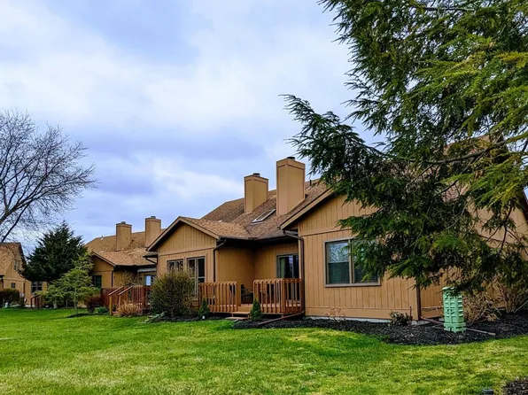 56 N Harbors End Dr, Port Clinton, OH 43452