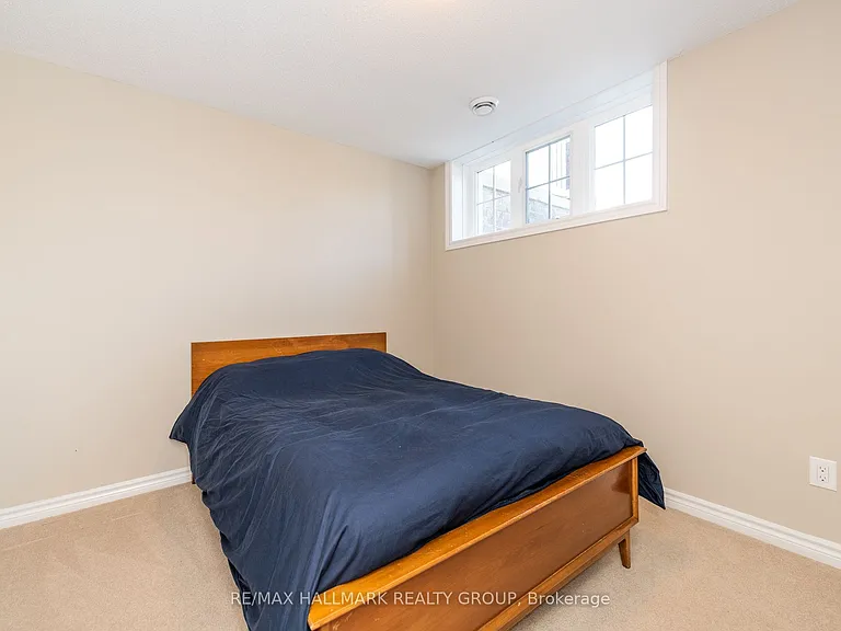 226 Kinghaven Cres — Photo 12