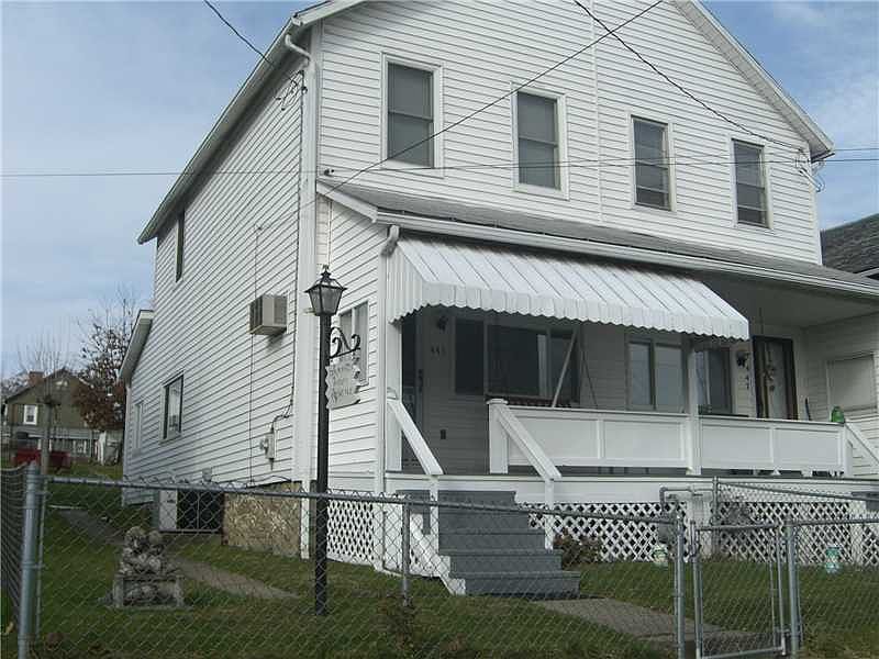 1st image of 445 1st St