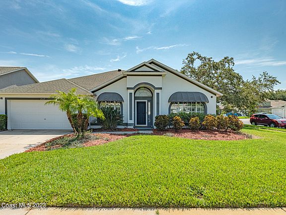 3rd image of 2117 Hedgerow Dr #0