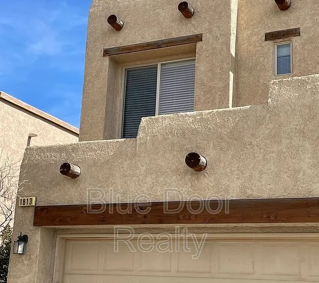 1813 Cortina Loop SE — Photo 1