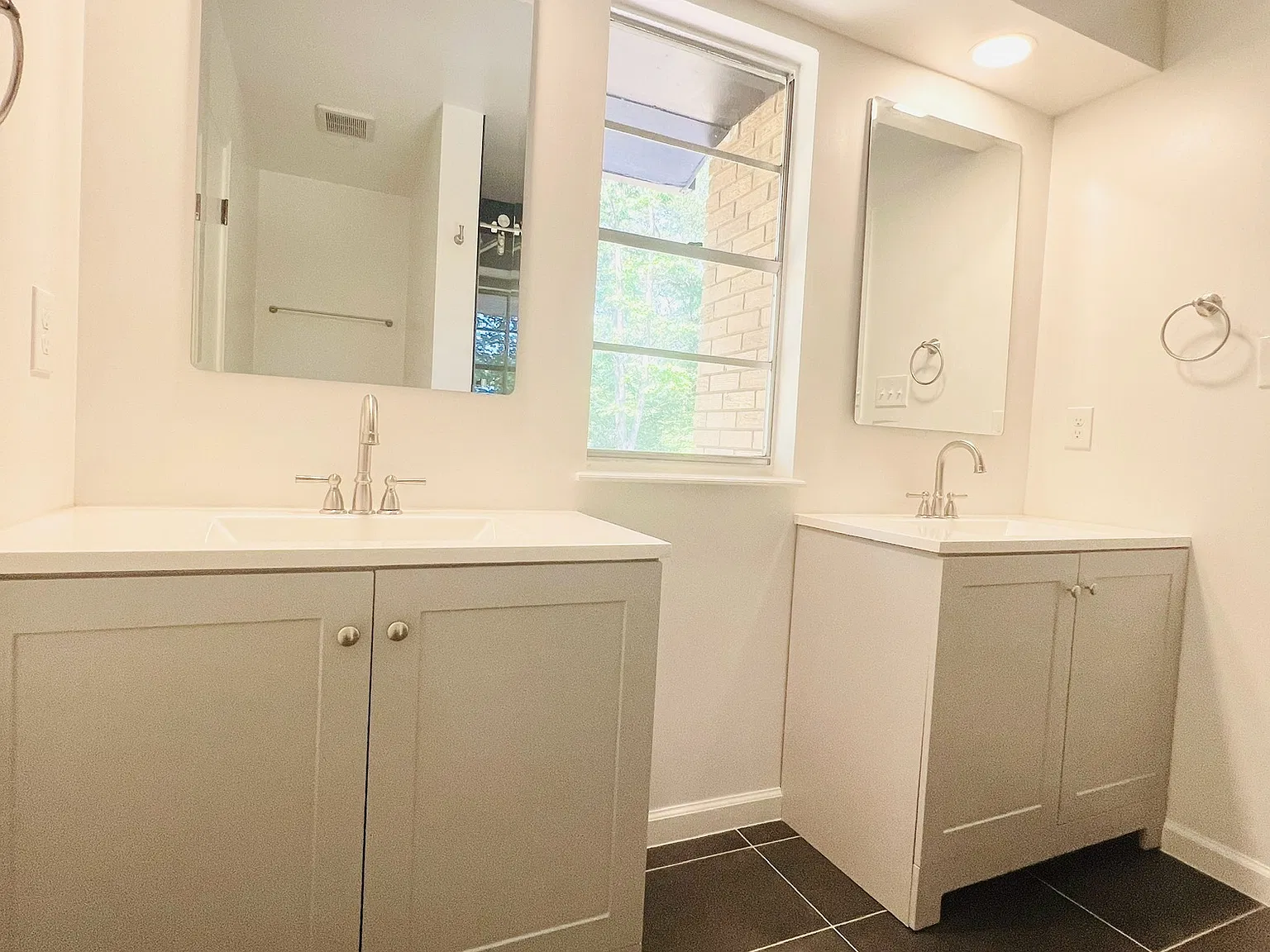 7 bed, 4599 sqft, $5,000 — Photo 3
