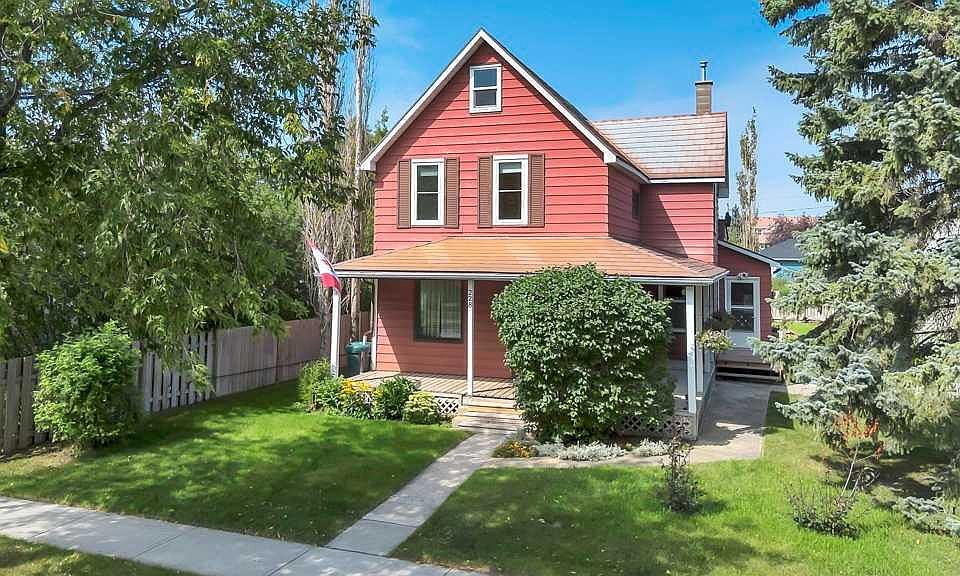1st image of 228 SE 5th Ave
