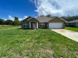 209 Malauka Rd, Ocklawaha, FL 32179