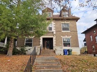 17 Windermere Pl, Saint Louis, MO 63112