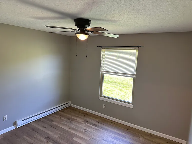 3745 Ranfield Rd — Photo 7