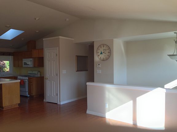 3rd image of 1309 Sunrise St