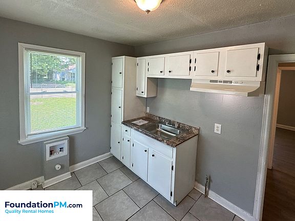 3rd image of 750 Lipford St