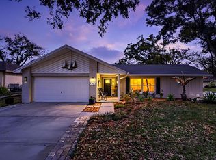 1303 Glengarry Dr, Palm Harbor, FL 34684