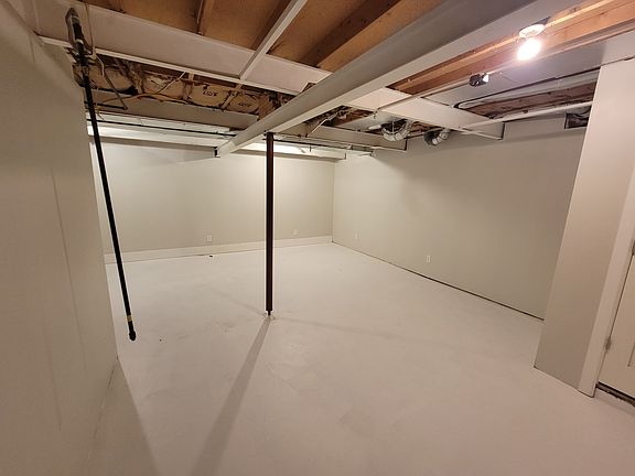 4th image of 4731 Luanne Ln