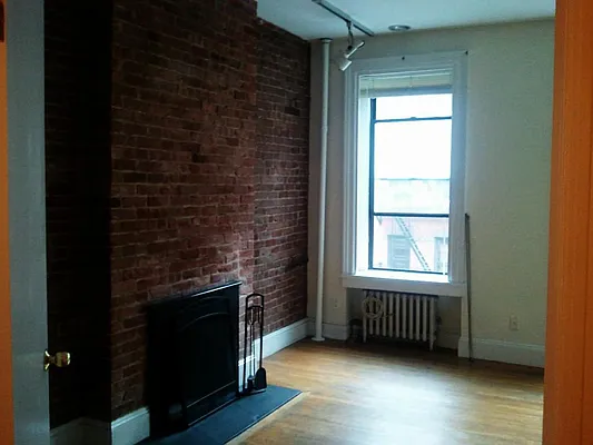 Rented by Camelot Realty Group | media 20