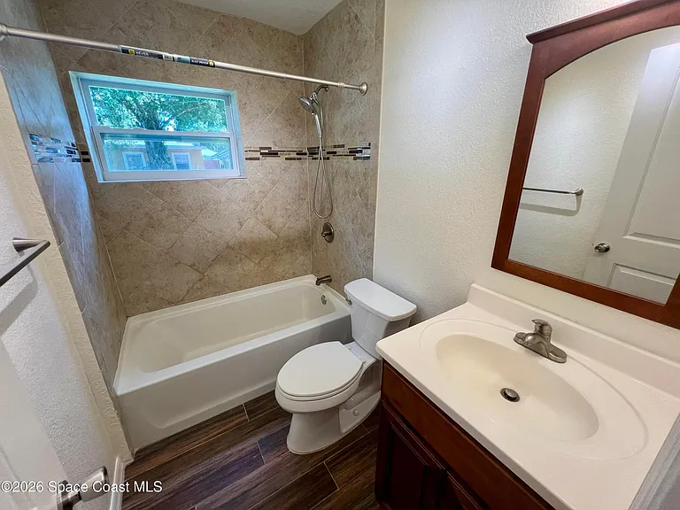 175 NW Valencia Rd — Photo 19