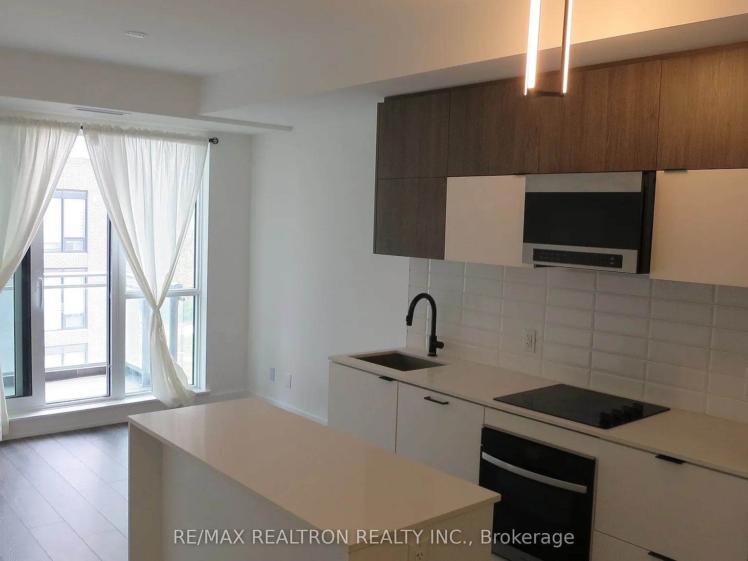 2 bed, $2,500 — Photo 2