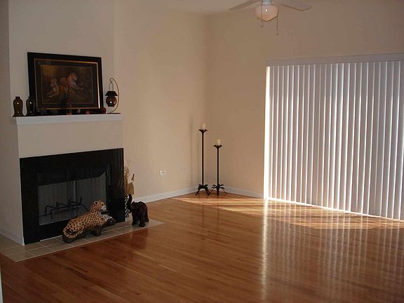 3rd image of 740 Marilyn Ave
