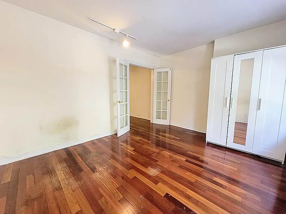 2nd image of 146 E 35th St #2V