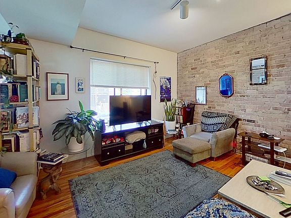 2nd image of 3458 N Southport Ave #Sc