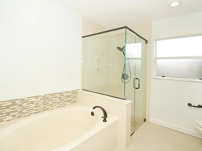 896 Rose Ct — Photo 55
