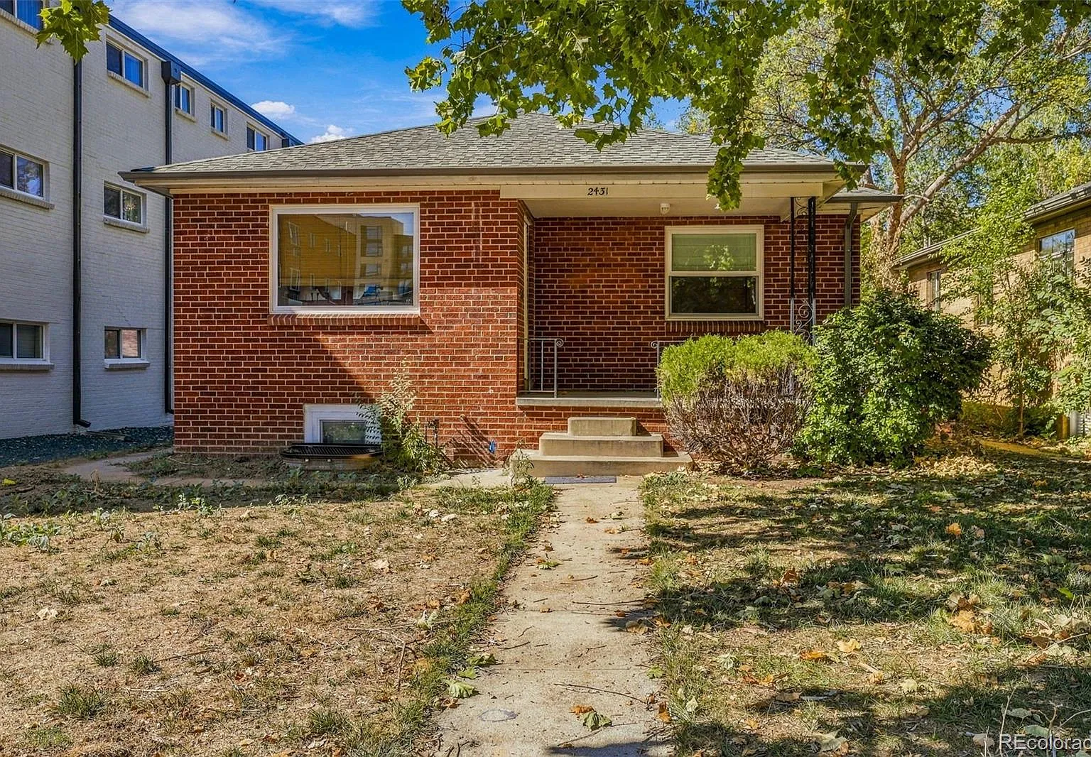 3 bed, 2.0 bath, 947 sqft, $2,495 — Photo 1