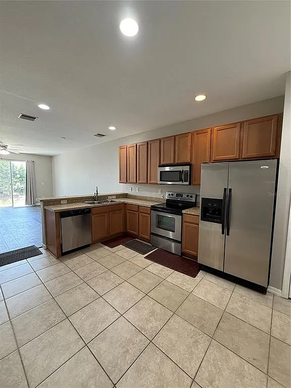 2 bed, 2.5 bath, 1482 sqft, $1,950 — Photo 4