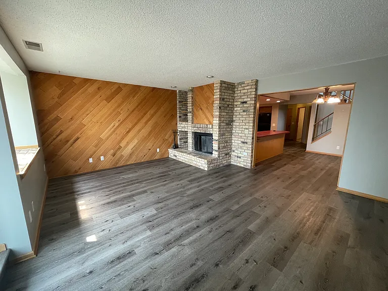 350 Oakwood Dr — Photo 7