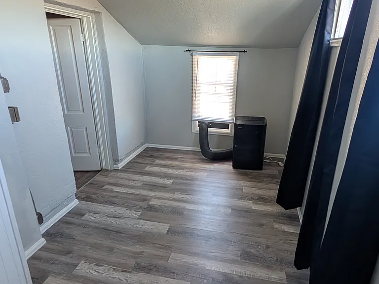 2723 2nd Ave #3 — Photo 5