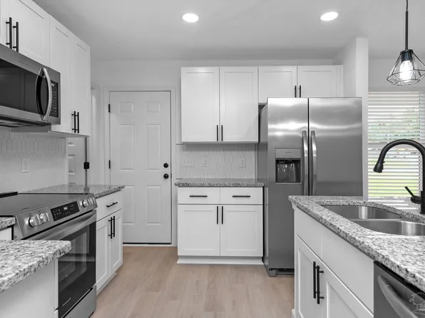 1581 Kyle Dr, Pensacola, FL 32505