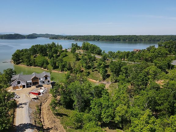 5th image of 37 Stone View Dr