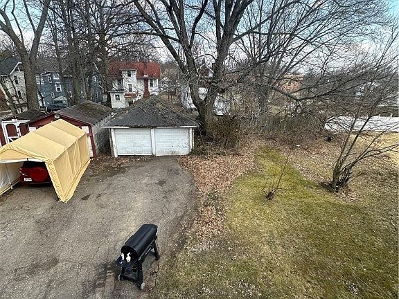 3rd image of 757 Noah Ave