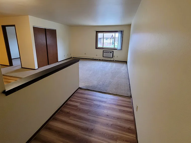 Large entryway leads you to your unit.
