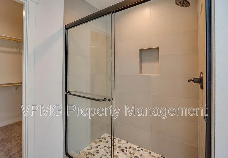 1605 NE 180th Ave — Photo 21