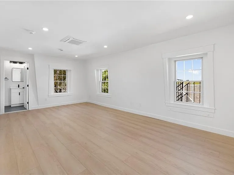 3 Melrose St #3 — Photo 12