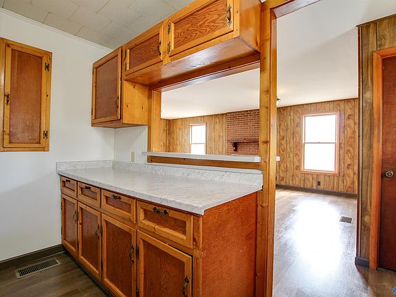 4th image of 1050 Liberty Rd