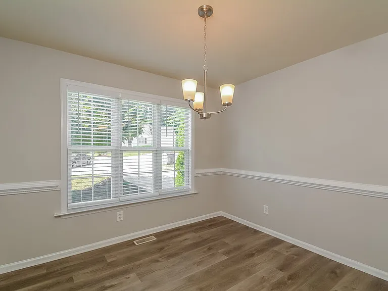 118 Ashton Ct — Photo 6