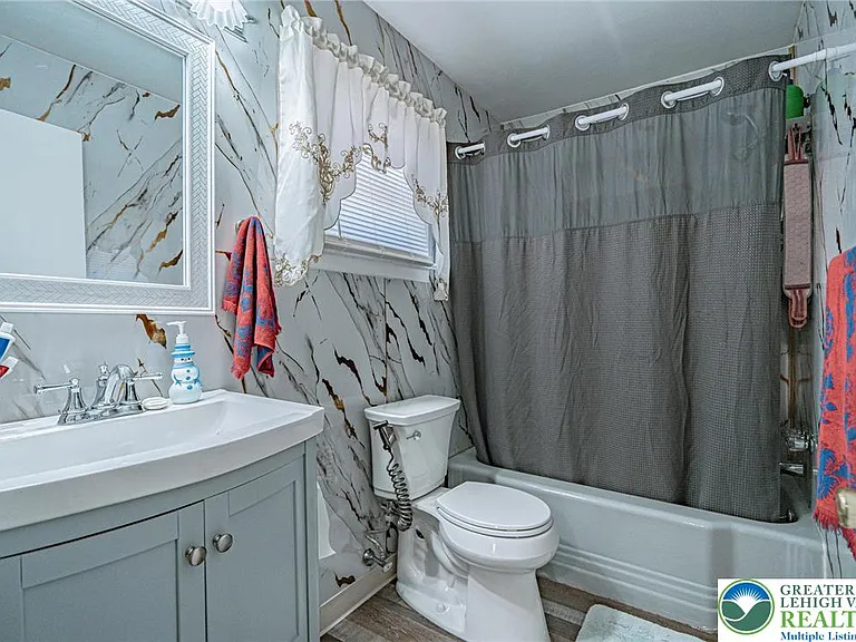 2627 Nottingham Rd — Photo 16