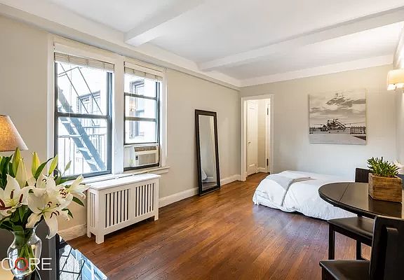 2nd image of 321 E 54th St APT 6E