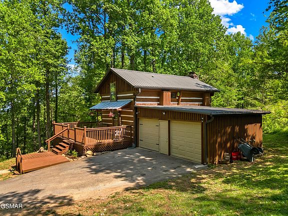 4th image of 874 Layman Dr