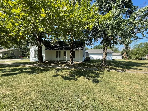 618 S 7th St, Humboldt, KS 66748