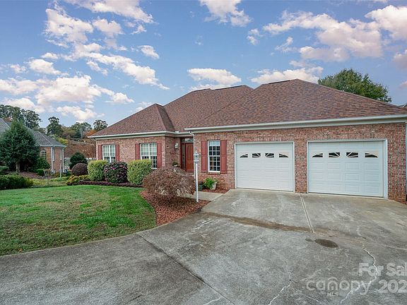 2nd image of 219 E Tattersall Dr
