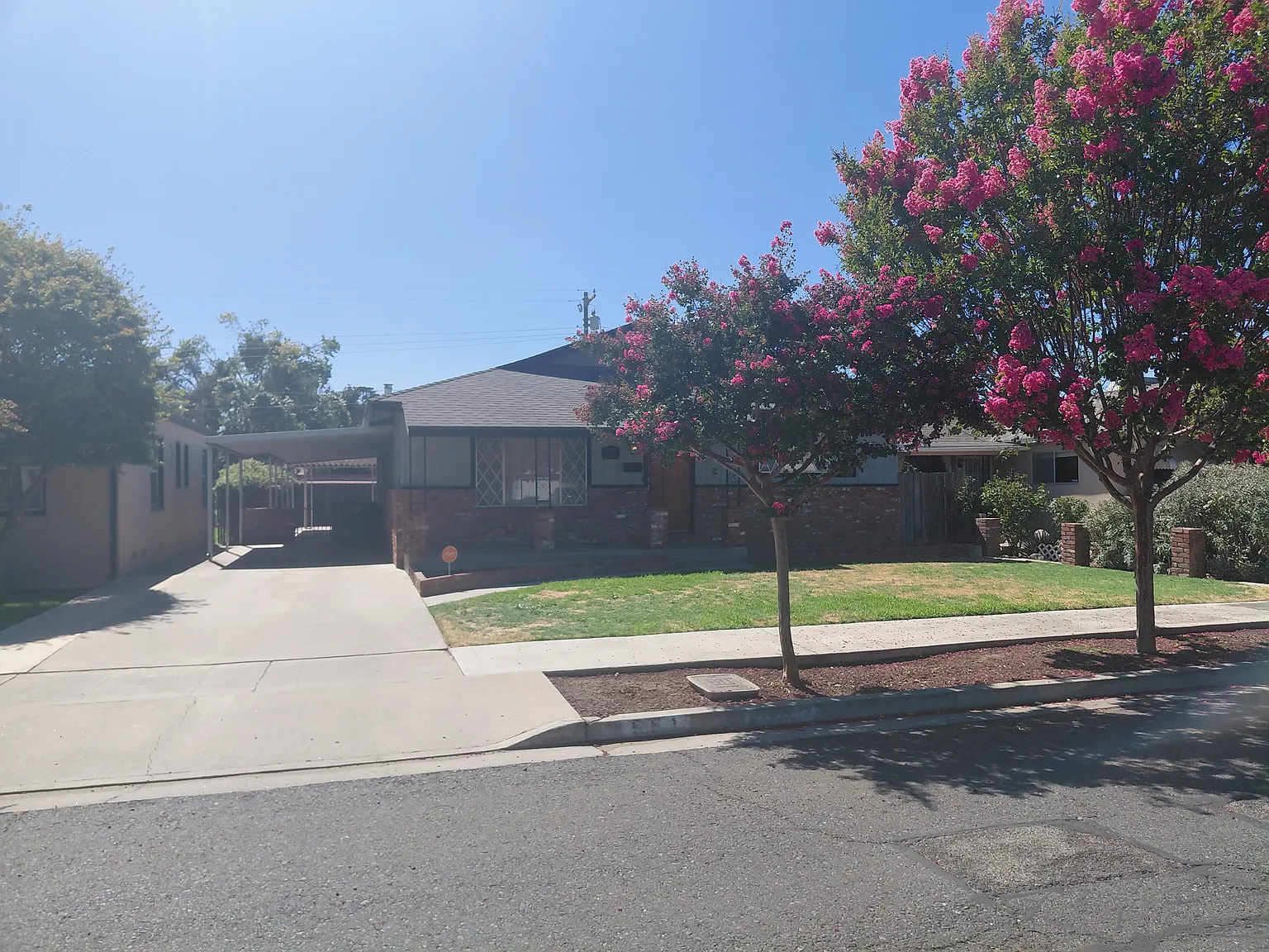 3 bed, 1947 sqft, $2,400 — Photo 3
