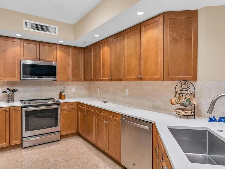 1065 Borghese Way #1105 — Photo 5