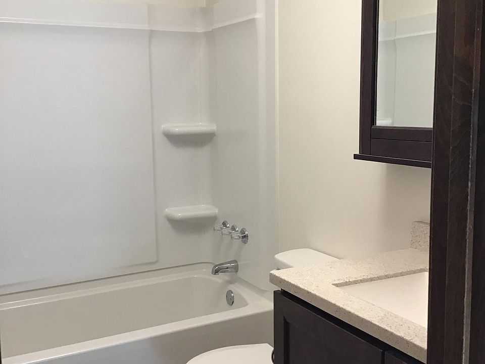 1st image of 1130 E Ash St APT B
