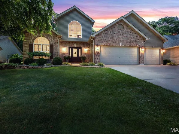 310 Highland Meadows Ct, Wentzville, MO 63385